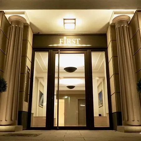 First Im First Sellin, Penthouse Paradies Am Sellin (Rugen)