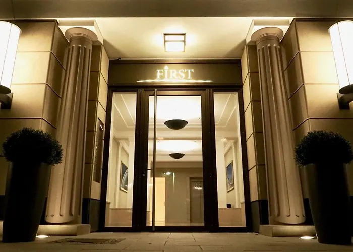 First Im First Sellin, Penthouse Paradies Am Sellin (Rugen)